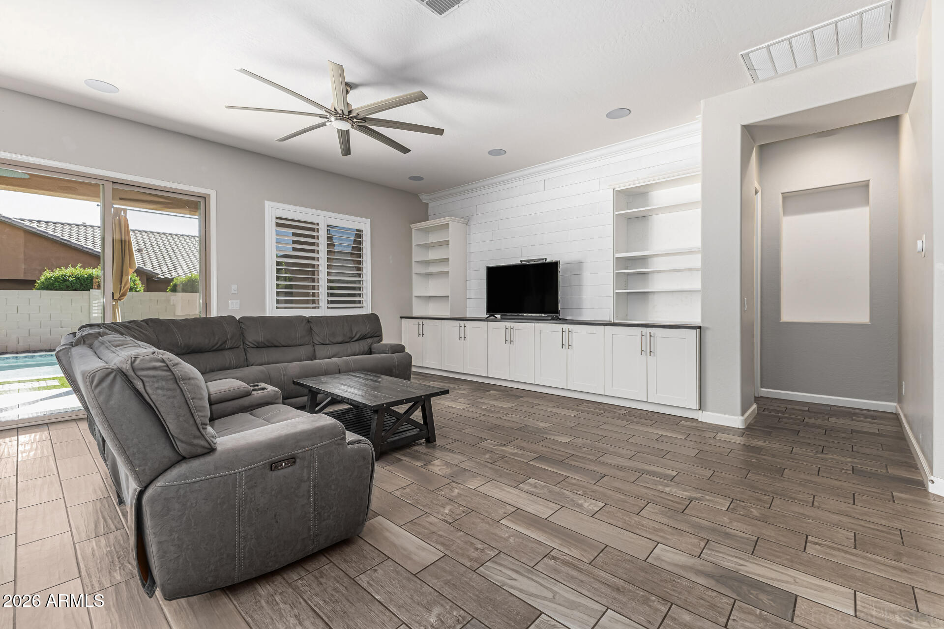 19293 E CARRIAGE Way