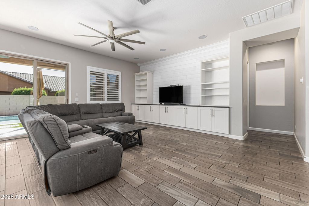 Photo of 19293 E Carriage Way, Queen Creek, AZ 85142 (MLS # 6999191)