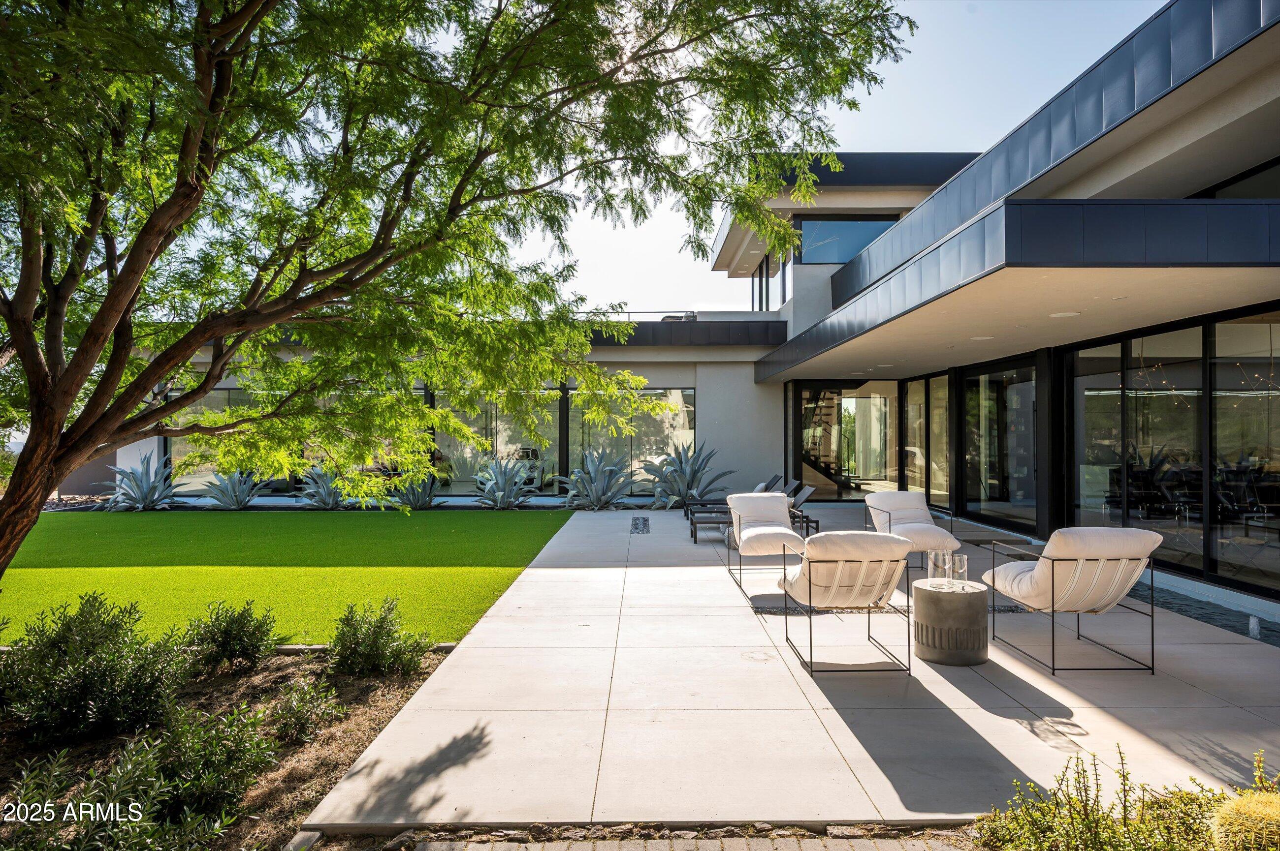 Scottsdale, Arizona 85255, United States, 4 Bedrooms Bedrooms, ,5 BathroomsBathrooms,Residential,Active,202242