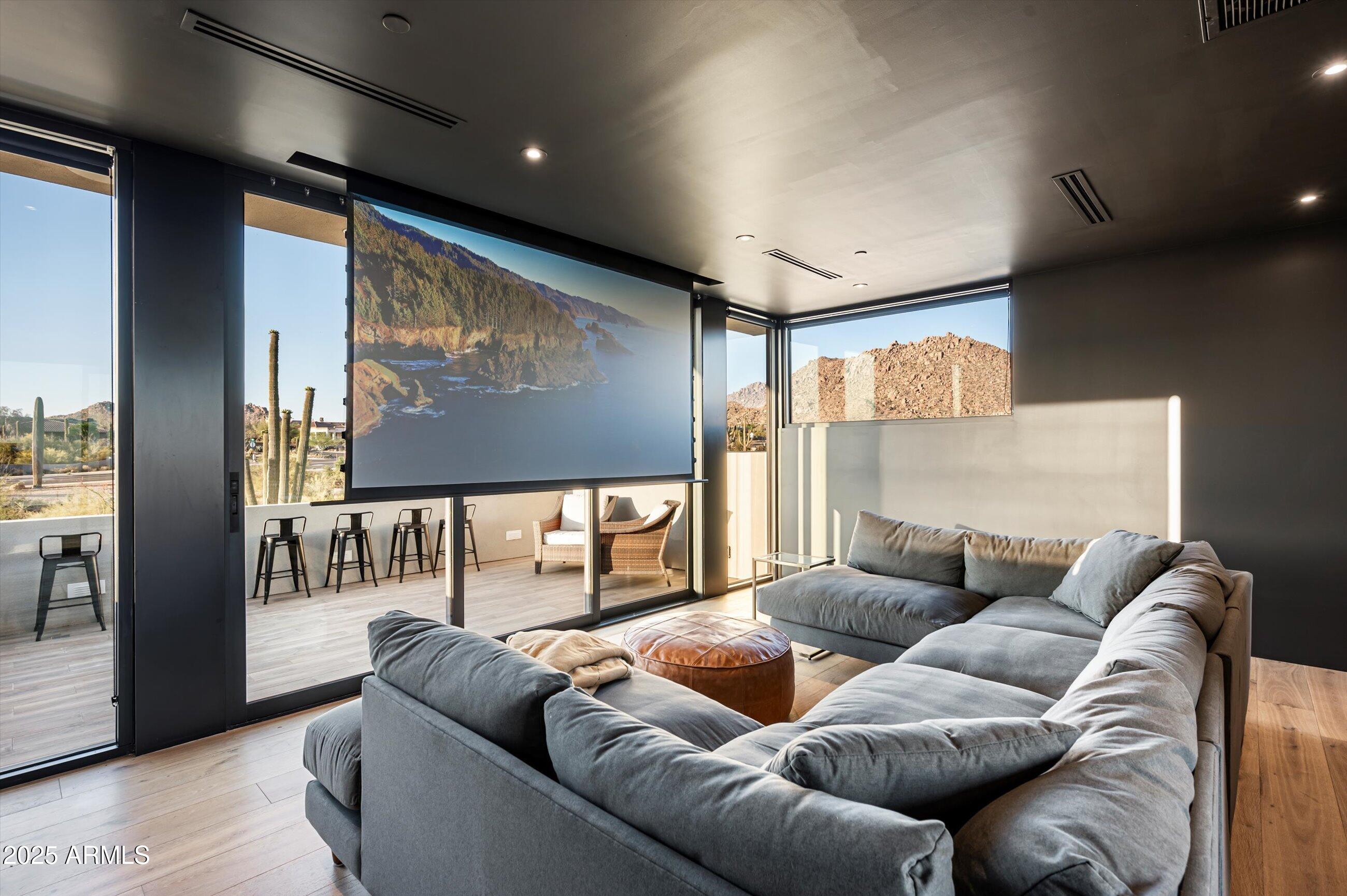 Scottsdale, Arizona 85255, United States, 4 Bedrooms Bedrooms, ,5 BathroomsBathrooms,Residential,Active,202242