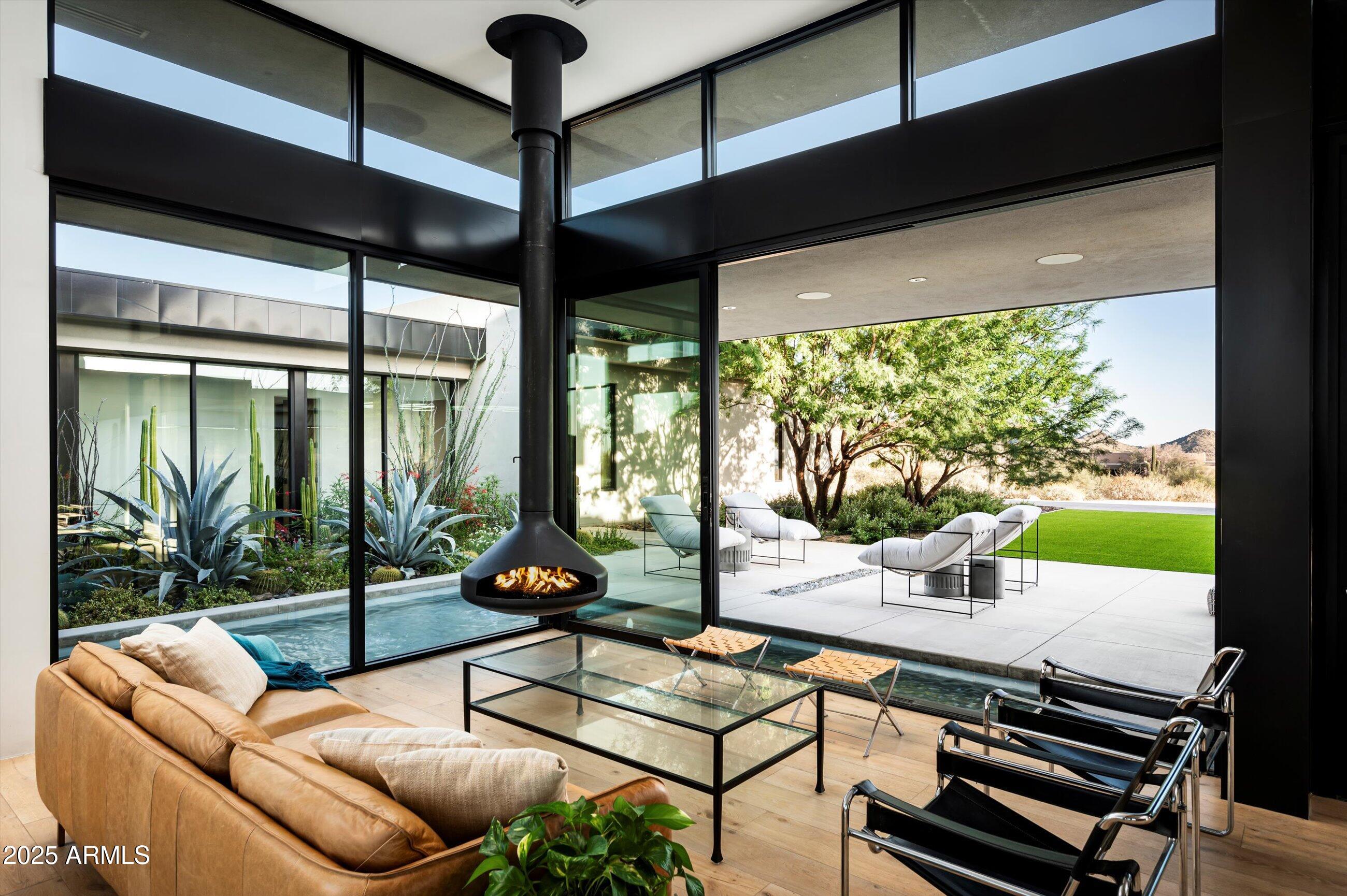 Scottsdale, Arizona 85255, United States, 4 Bedrooms Bedrooms, ,5 BathroomsBathrooms,Residential,Active,202242