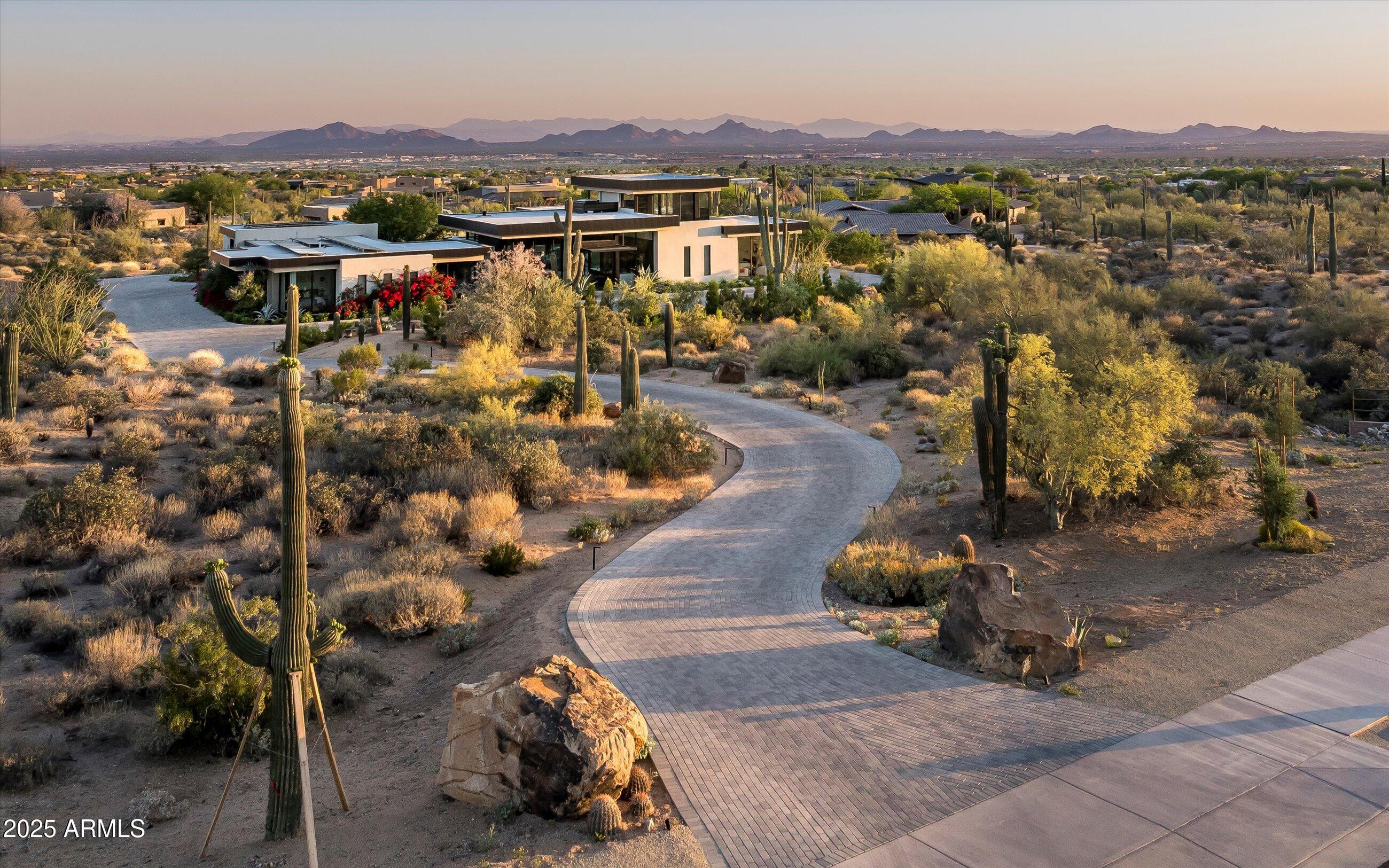 Scottsdale, Arizona 85255, United States, 4 Bedrooms Bedrooms, ,5 BathroomsBathrooms,Residential,Active,202242