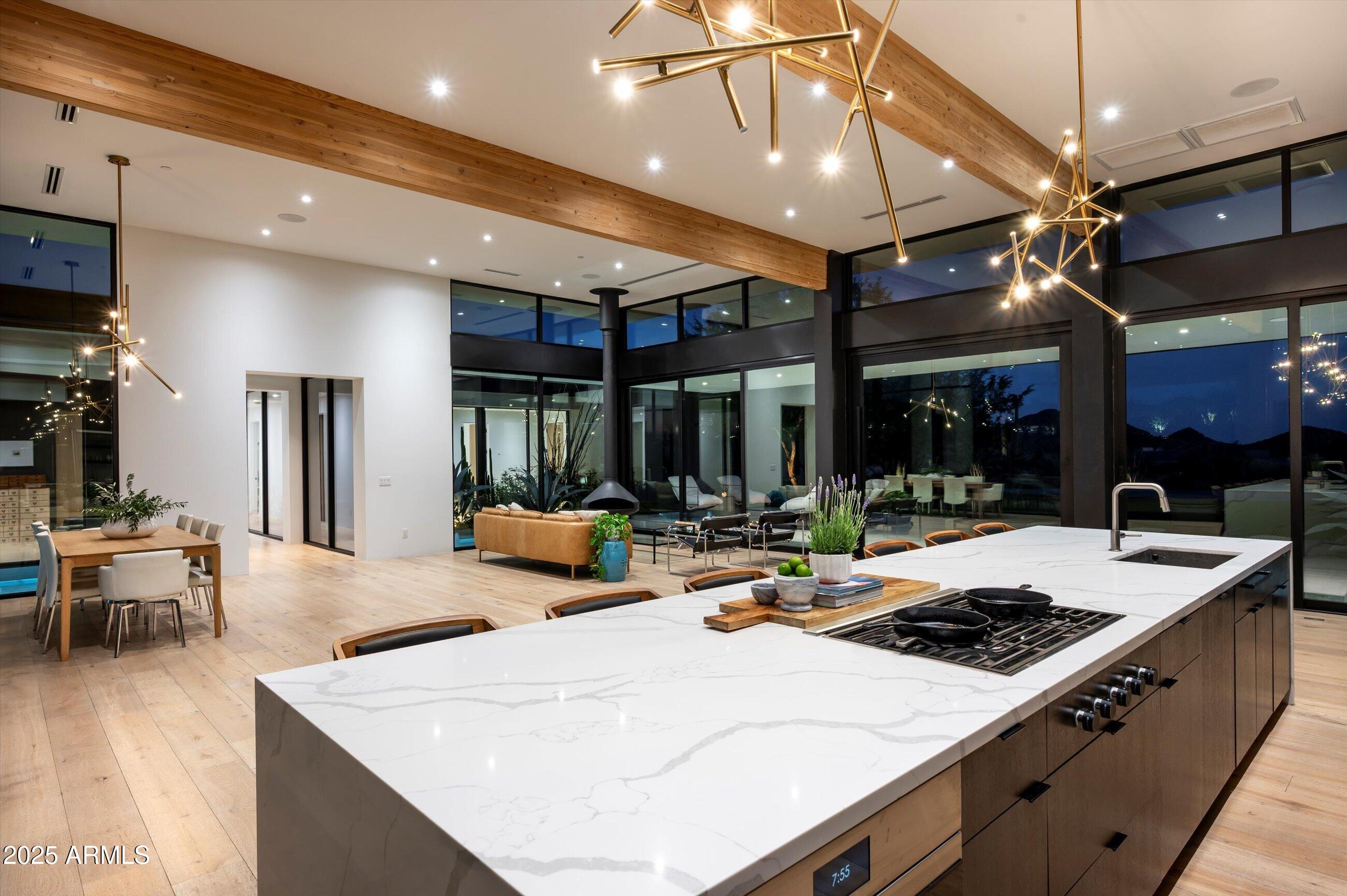 Scottsdale, Arizona 85255, United States, 4 Bedrooms Bedrooms, ,5 BathroomsBathrooms,Residential,Active,202242