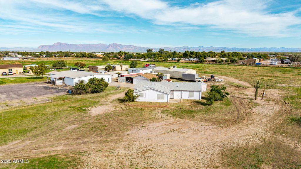 Photo of 40801 N Coyote Road, San Tan Valley, AZ 85140 (MLS # 6951745)