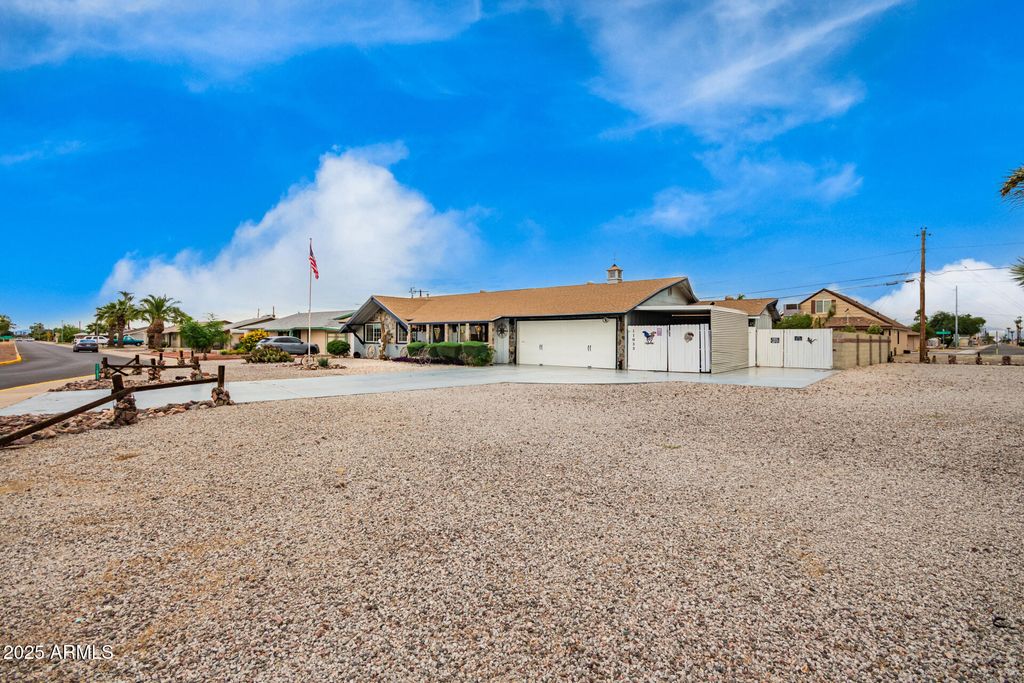 Photo of 11033 W Alabama Avenue, Sun City, AZ 85351 (MLS # 6948005)