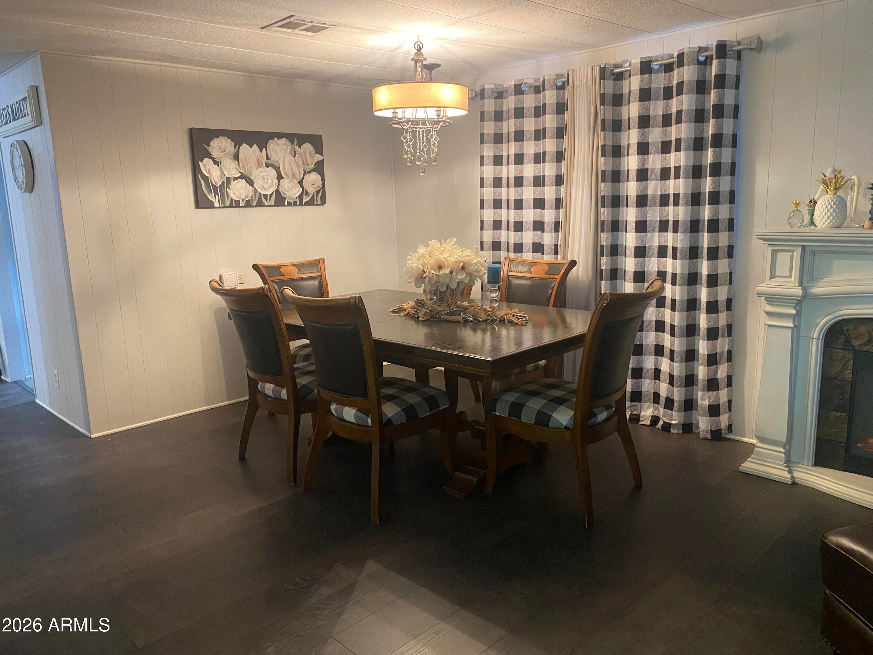 3104 E Broadway Road 273