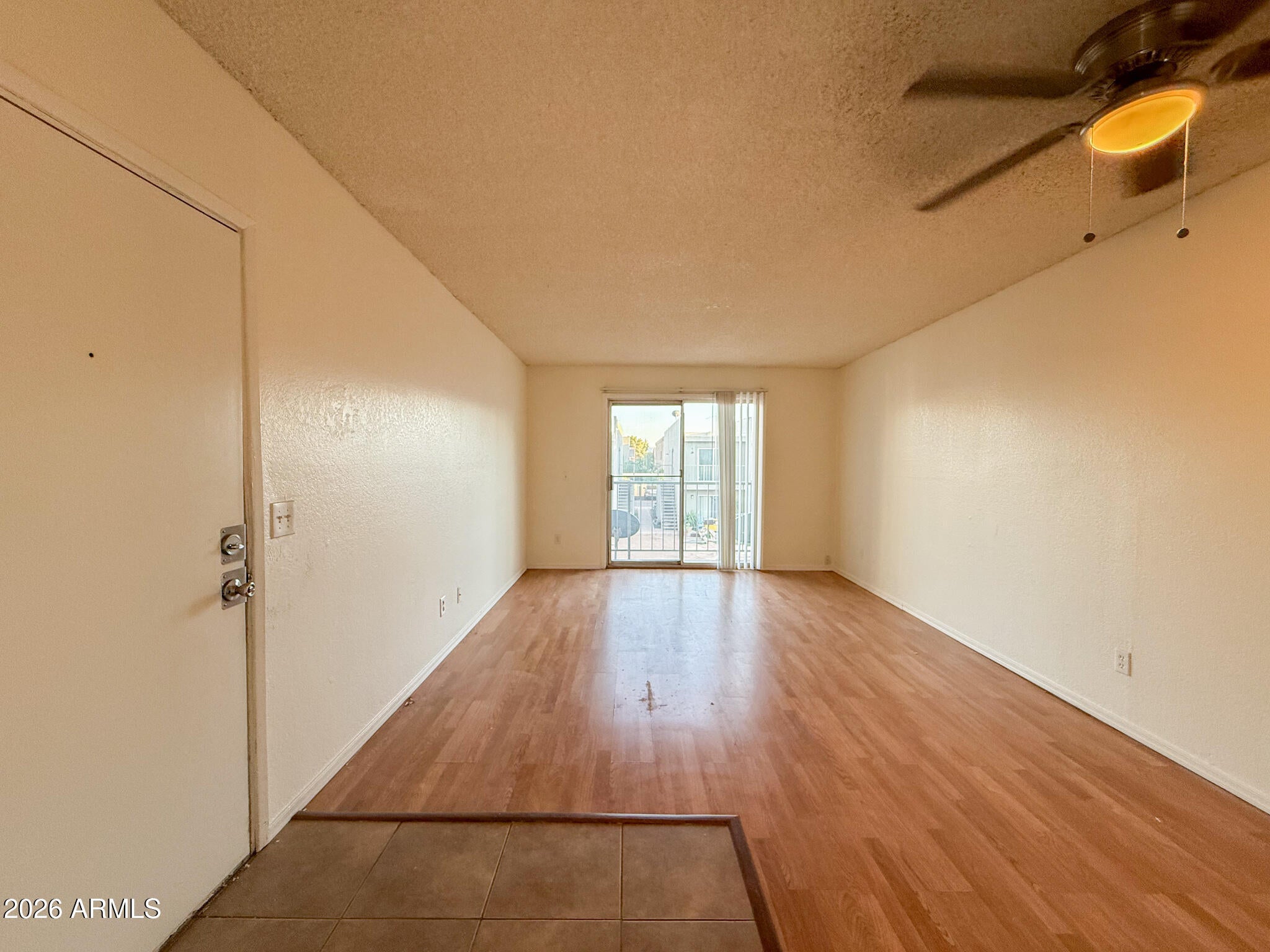 2833 E KATHLEEN Road Apt 203