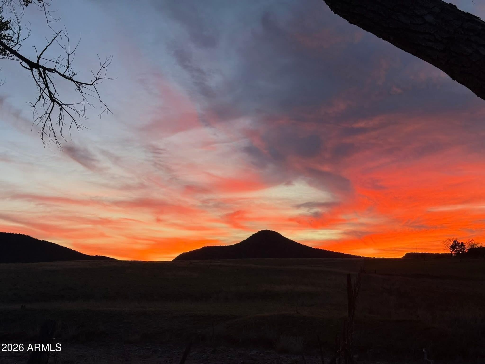 550 S ROLLING HILLS Road