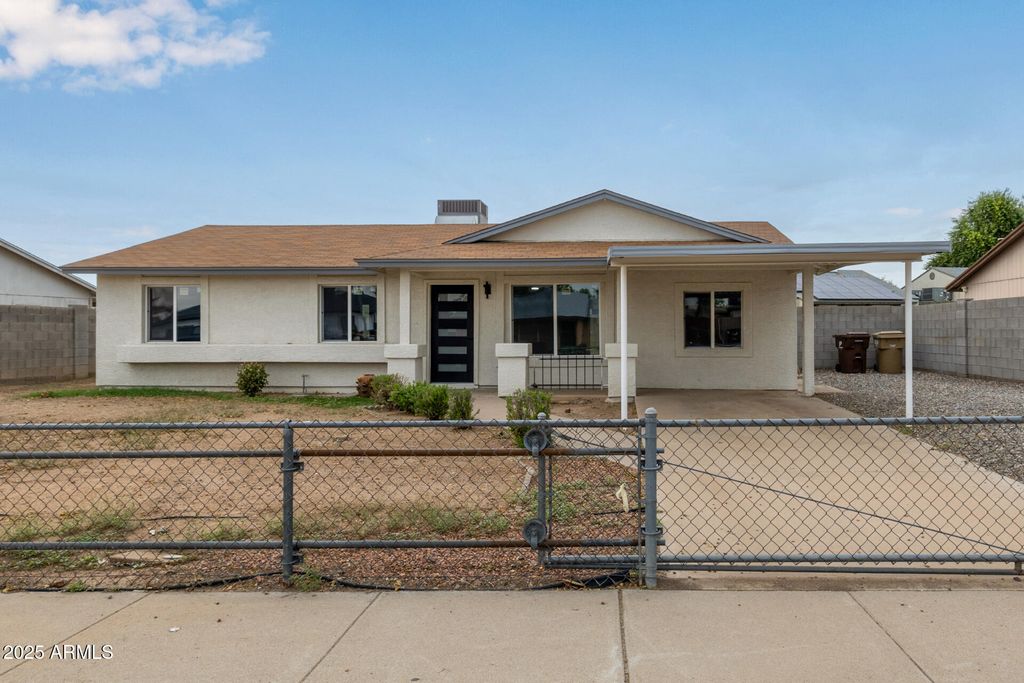 Photo of 8734 W Sahuaro Drive, Peoria, AZ 85345 (MLS # 6926673)