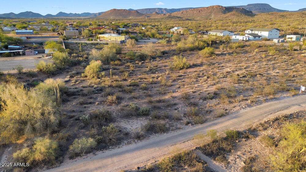 1.25 acres W Saddle Mountain Road -