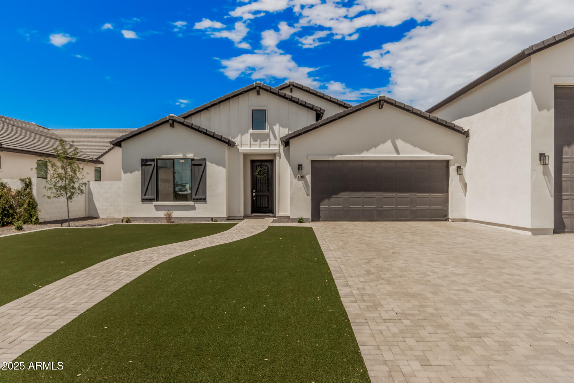 1138 E LA FORTUNA Court