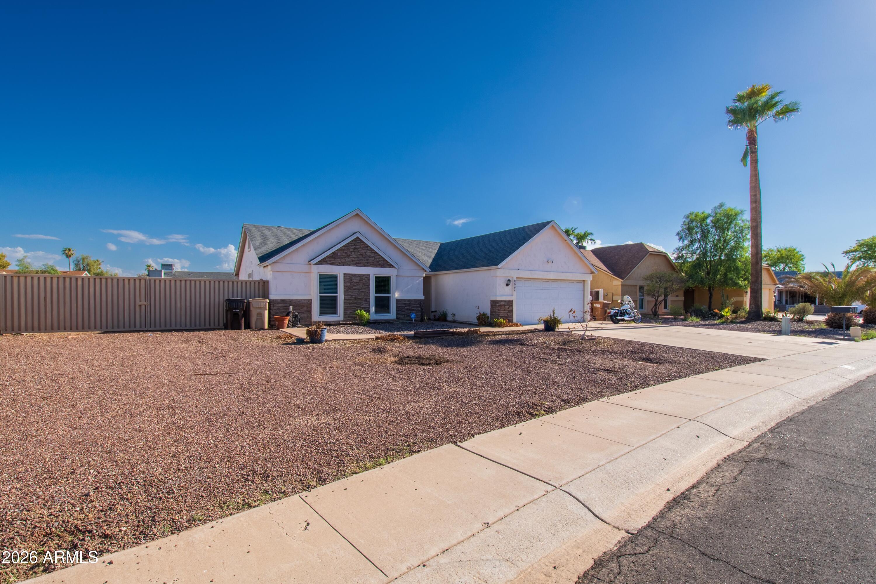 8533 W CORRINE Drive