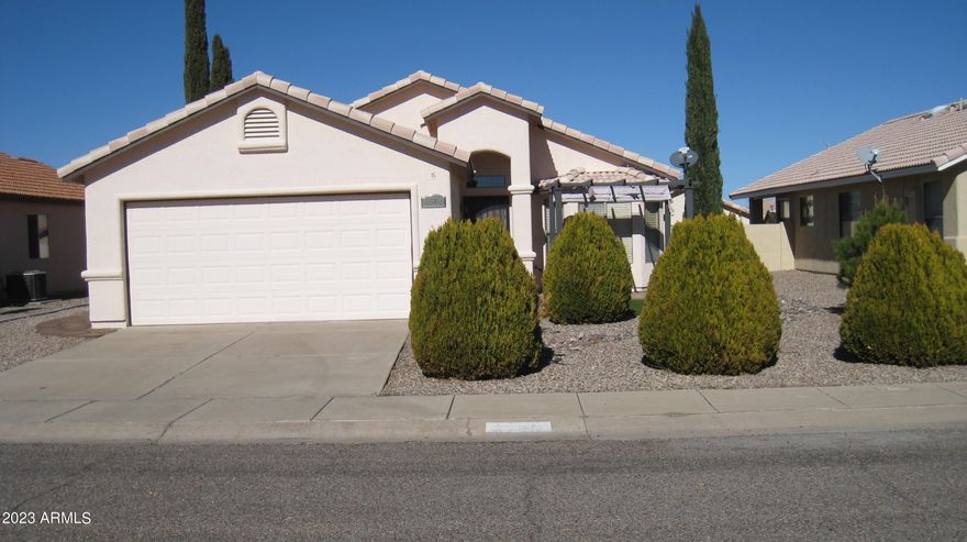 Adorable 2 bedroom, 2 bath home. Efficient kitchen with plenty of cabinets and counter space. Nicely landscaped front and back yard. Convenient location.