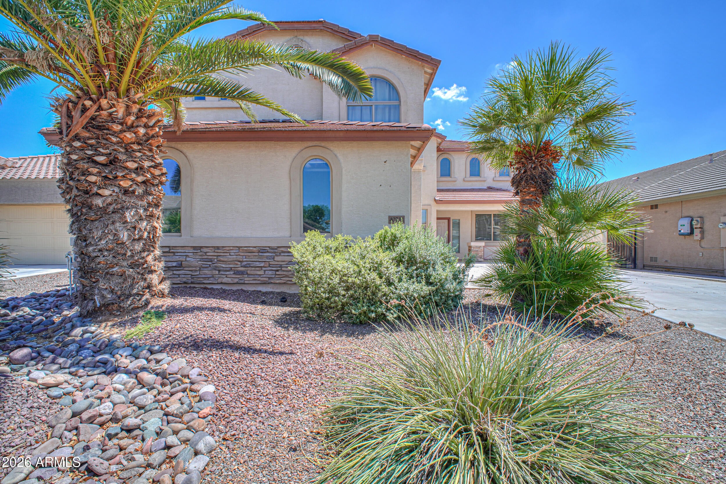 40711 W ROBBINS Drive