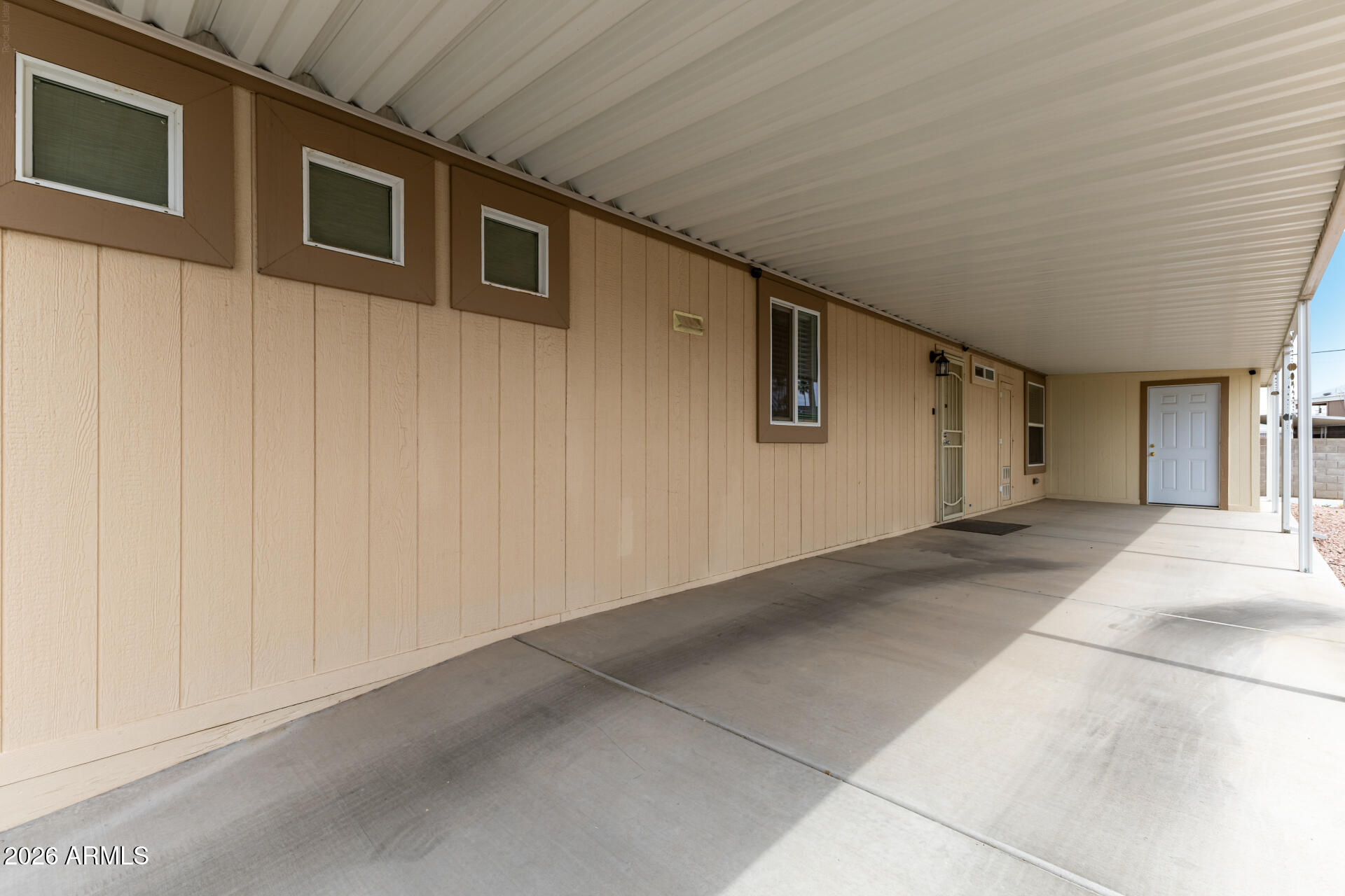 Holiday Palms - Residential