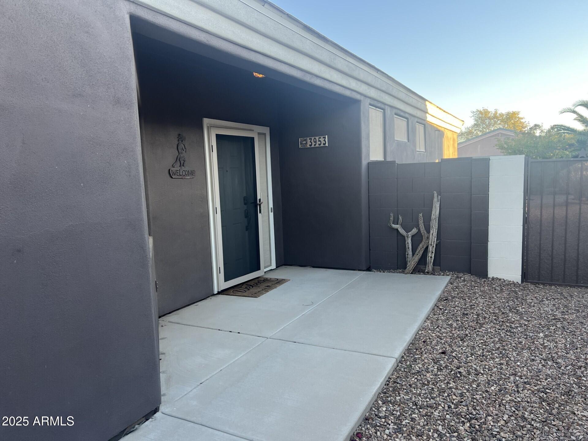 3953 W MUSTANG Court