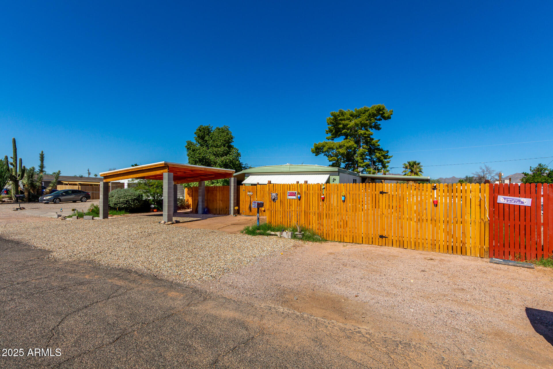 11252 E BOISE Street E