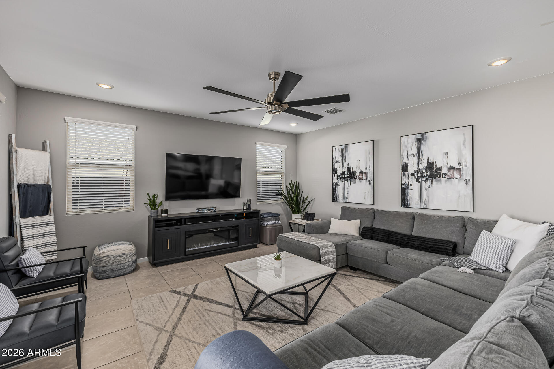 4040 E CAITLIN Drive