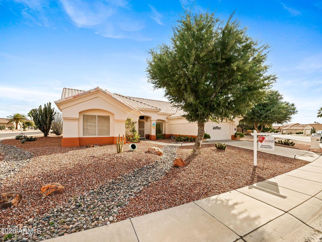 Photo of 22715 N Mazatlan Drive, Sun City West, AZ 85375 (MLS # 6986414)