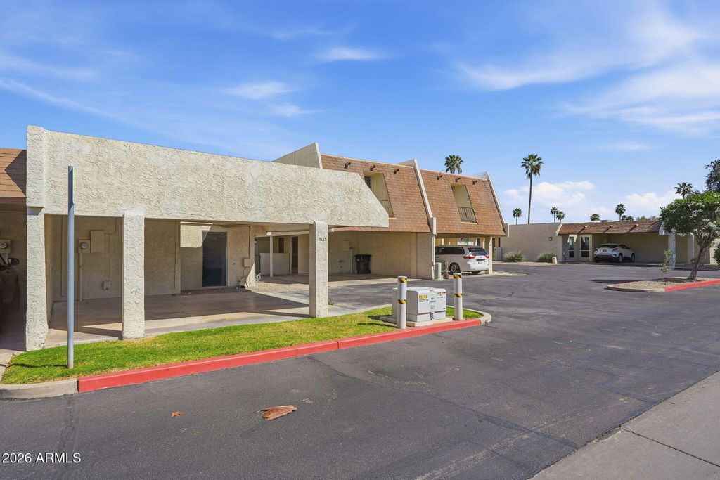 Photo of 1924 E Duke Drive, Tempe, AZ 85283 (MLS # 6998145)