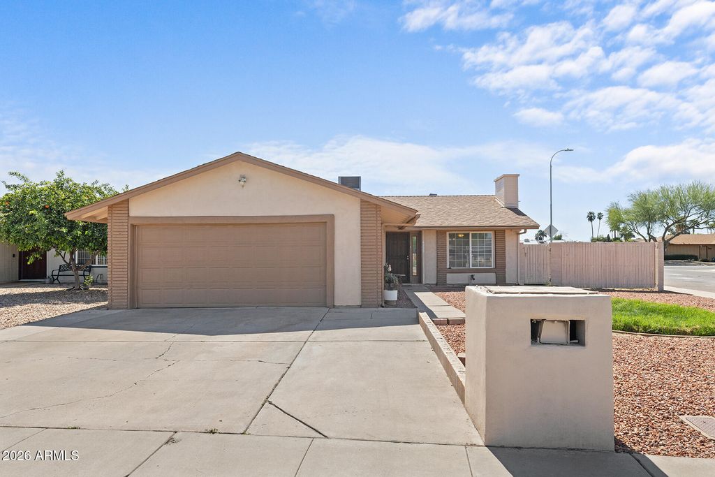 Photo of 4955 W Golden Lane, Glendale, AZ 85302 (MLS # 6993181)