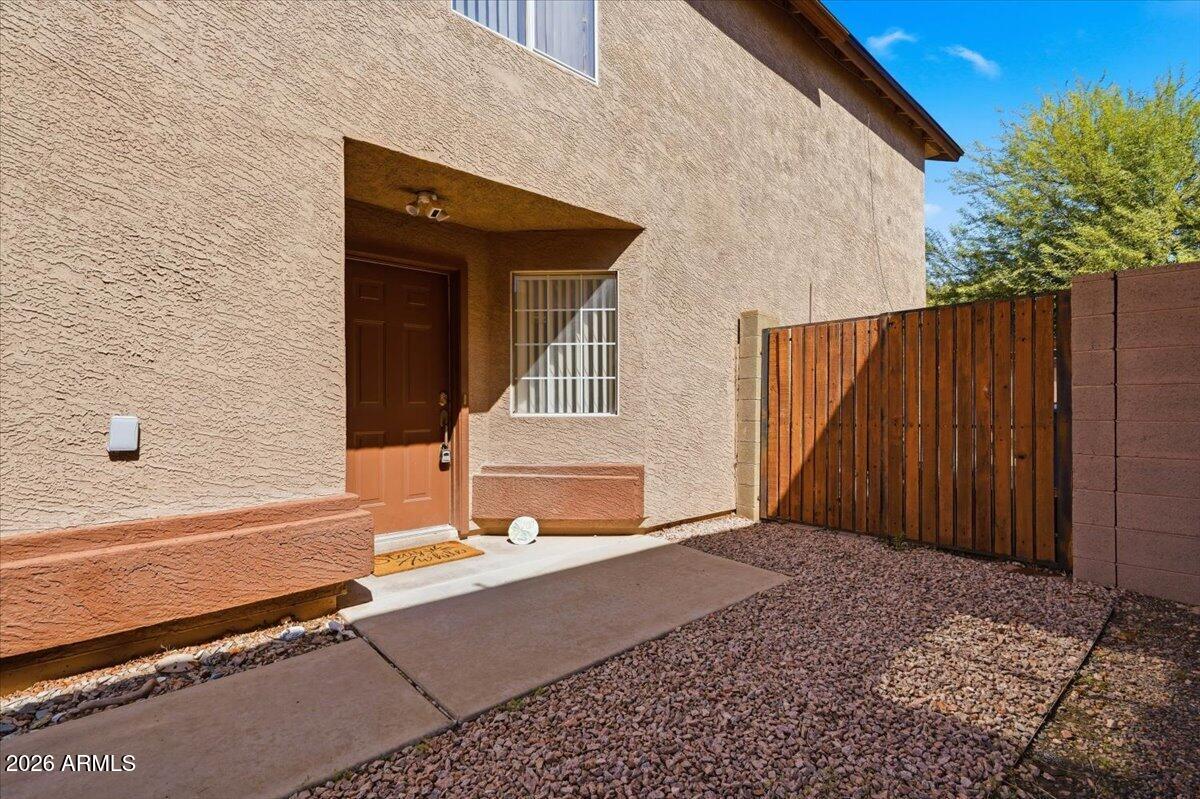 5072 W FAIRVIEW Street