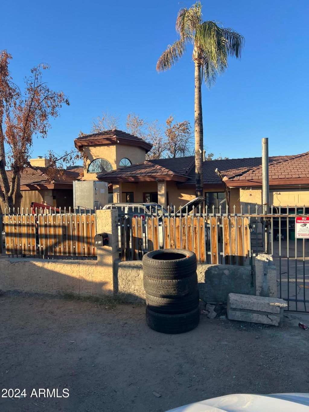 Photo of 7610 W Orangewood Avenue, Glendale, AZ 85303 (MLS # 6935773)