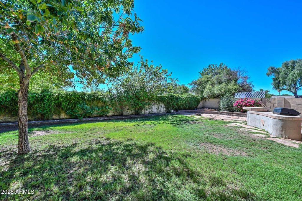 Photo of 4411 W Acoma Drive, Glendale, AZ 85306 (MLS # 6920804)