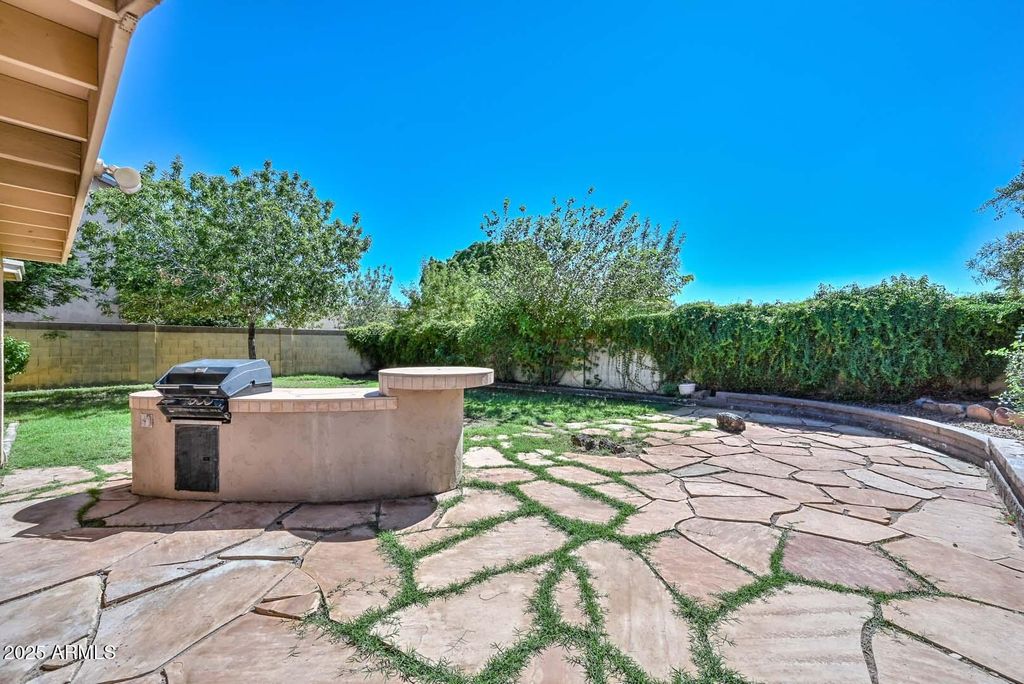 Photo of 4411 W Acoma Drive, Glendale, AZ 85306 (MLS # 6920804)