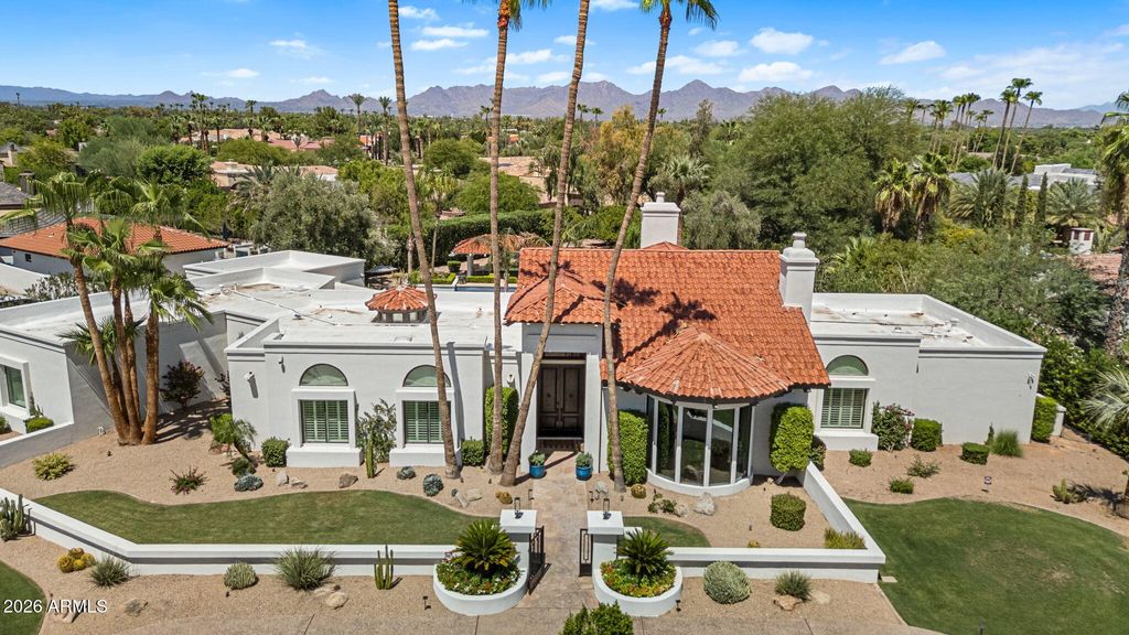 Photo of 8701 N 64th Place, Paradise Valley, AZ 85253 (MLS # 7028623)