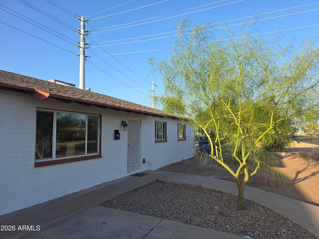 Photo of 4716 W Osborn Road, Phoenix, AZ 85031 (MLS # 7028507)
