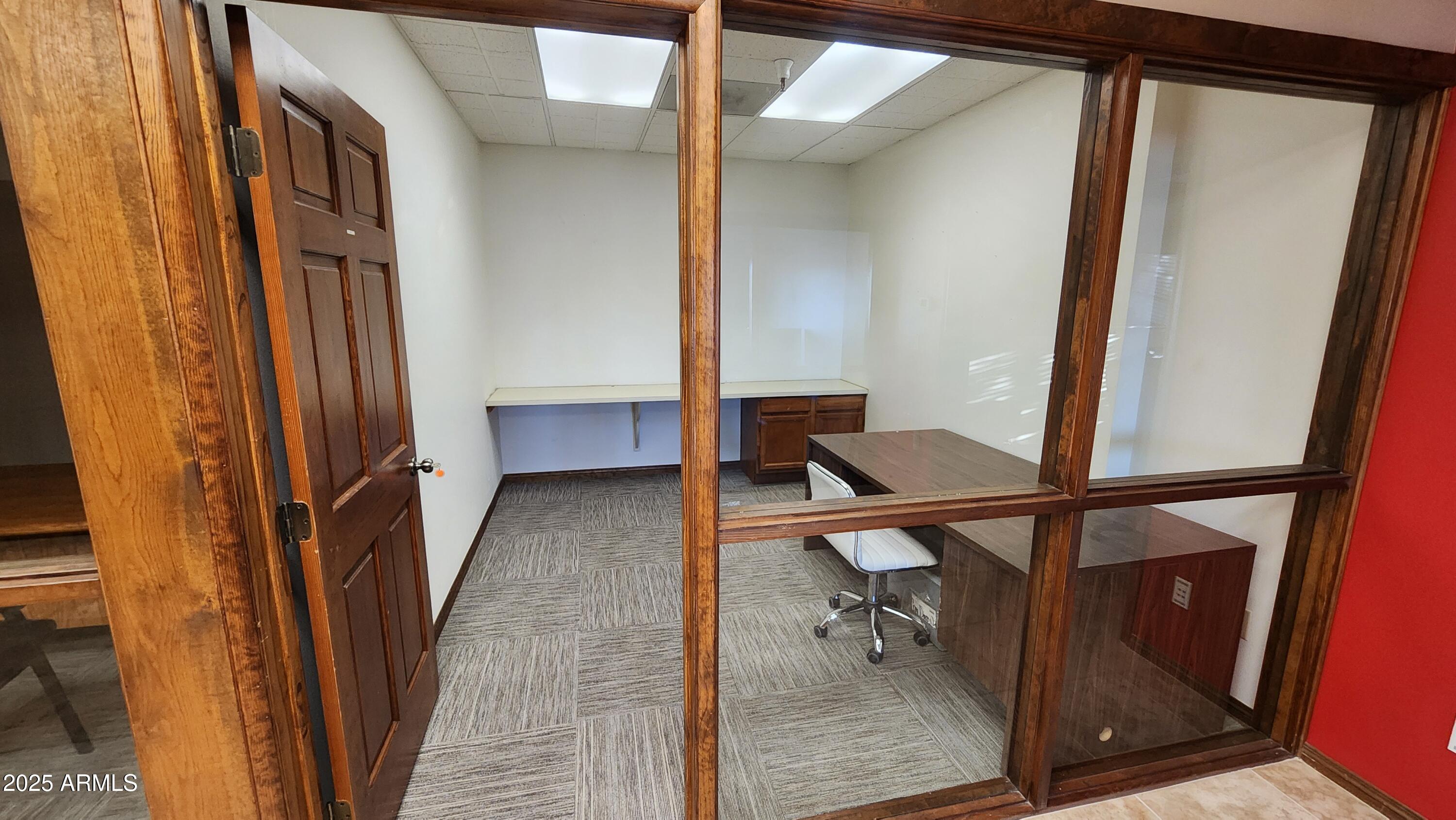 719 E COTTONWOOD Lane