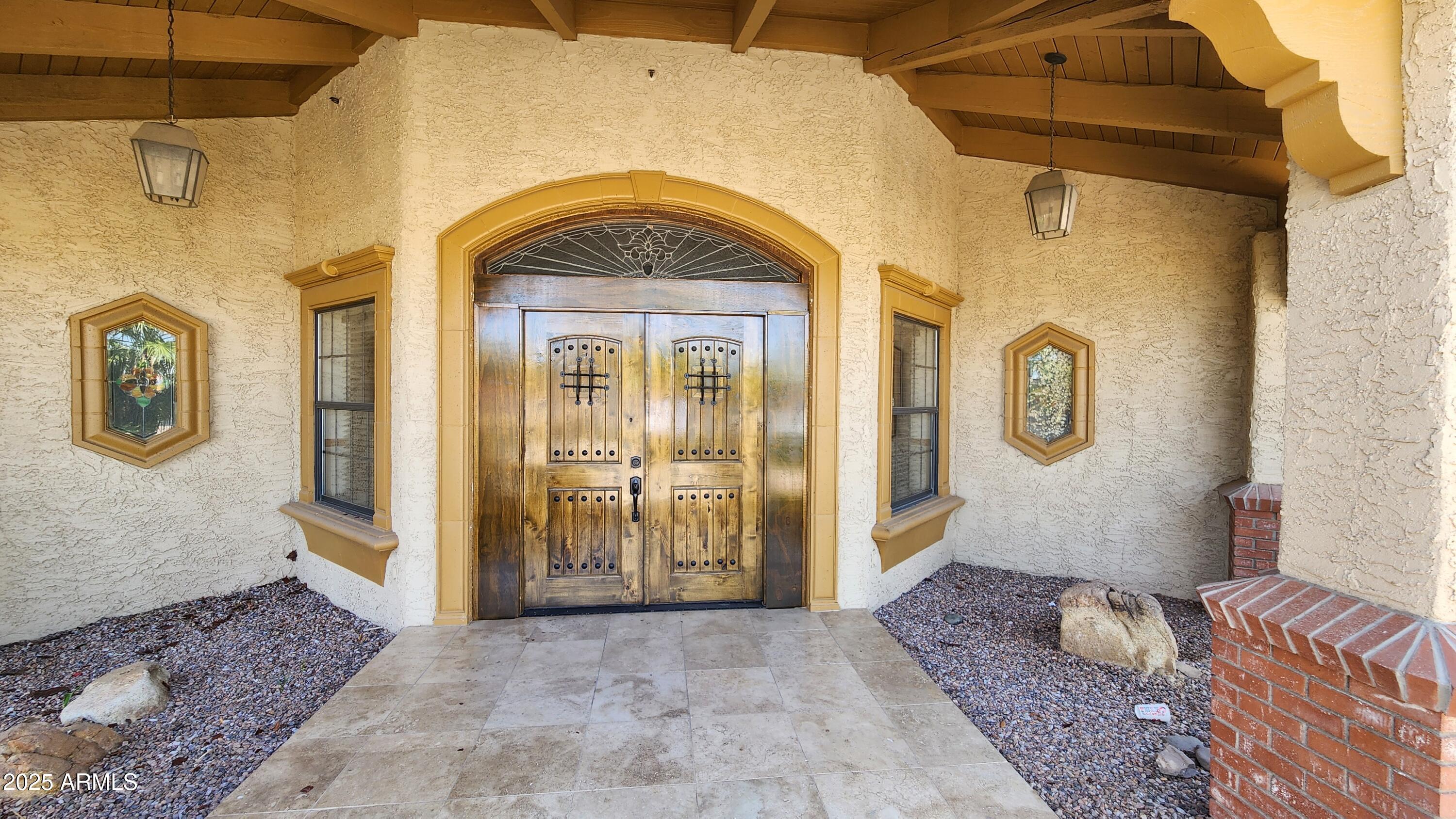 719 E COTTONWOOD Lane