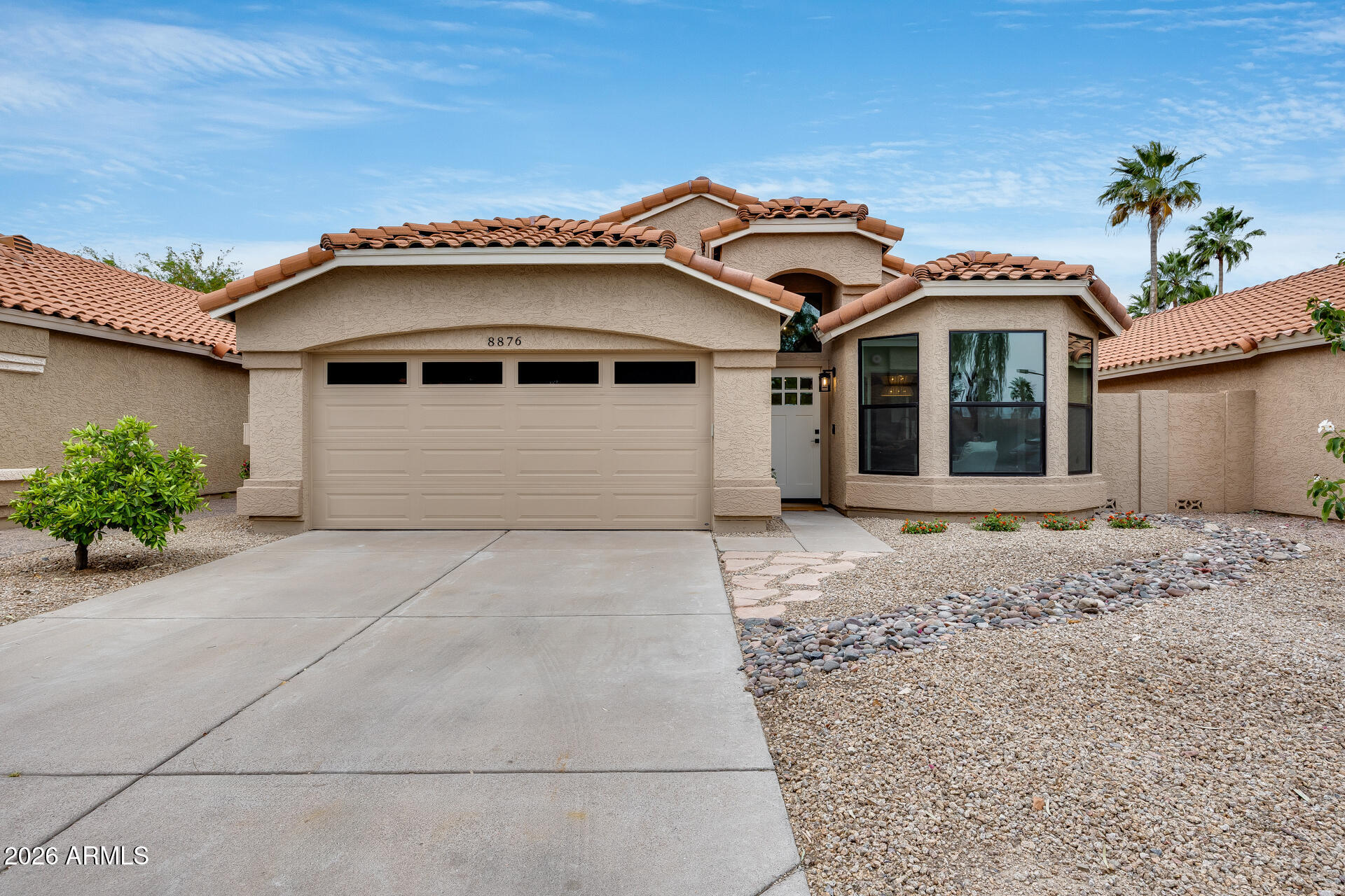 8876 E WINDROSE Drive