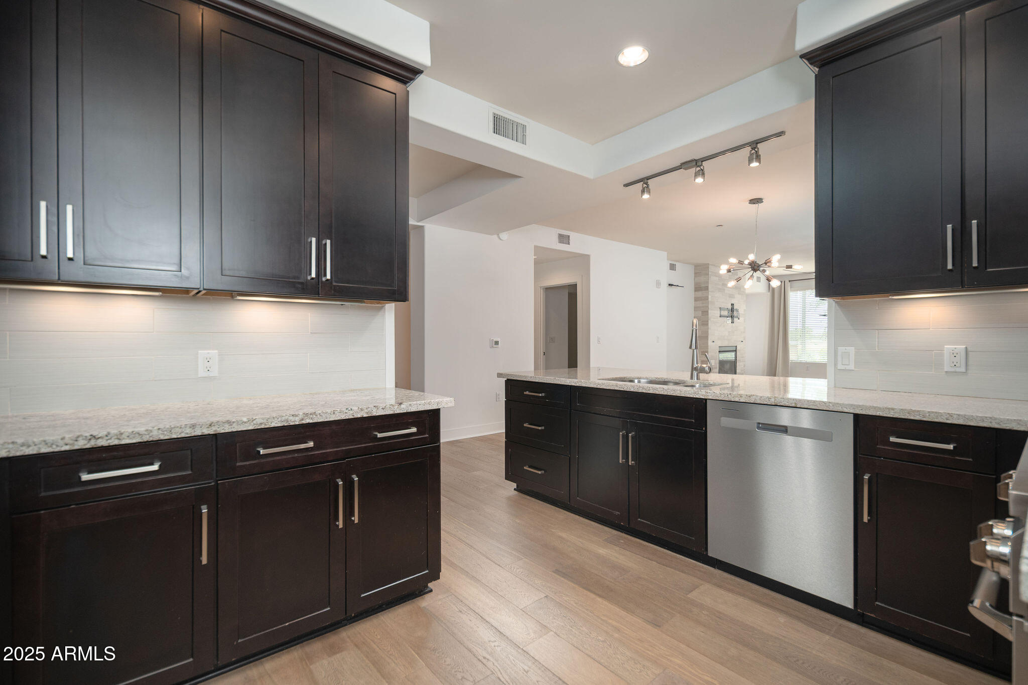 4803 N WOODMERE FAIRWAY -- 1008