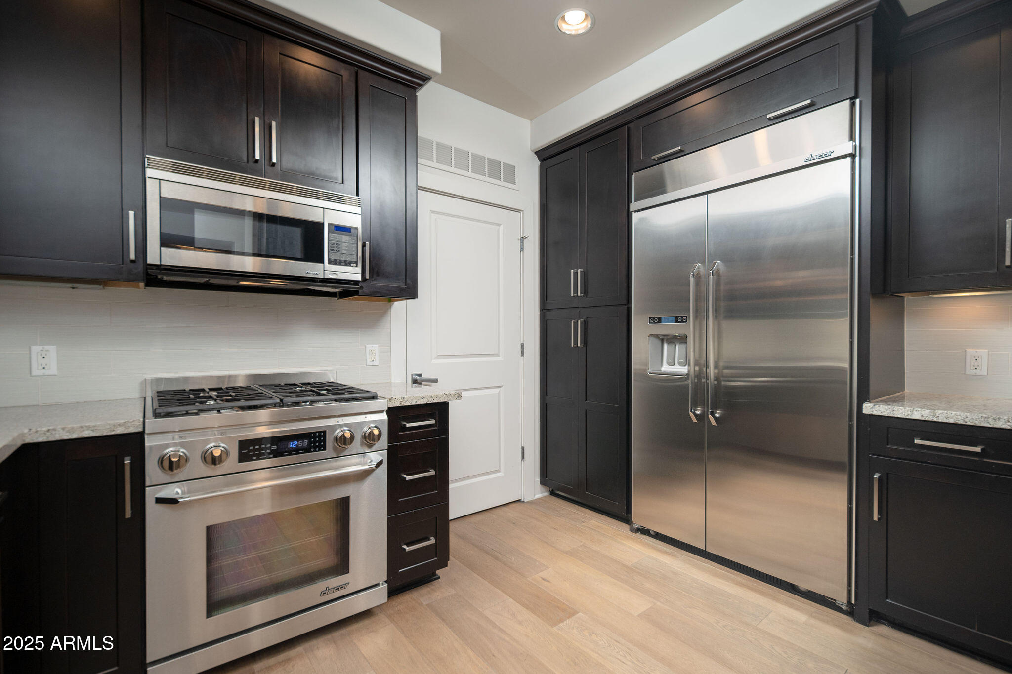 4803 N WOODMERE FAIRWAY -- 1008