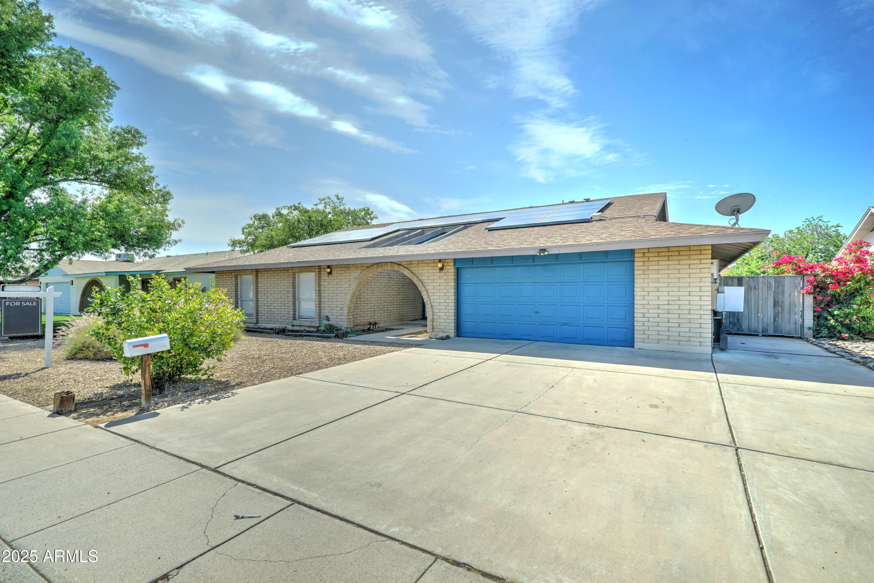 4023 W JOAN DE ARC Avenue