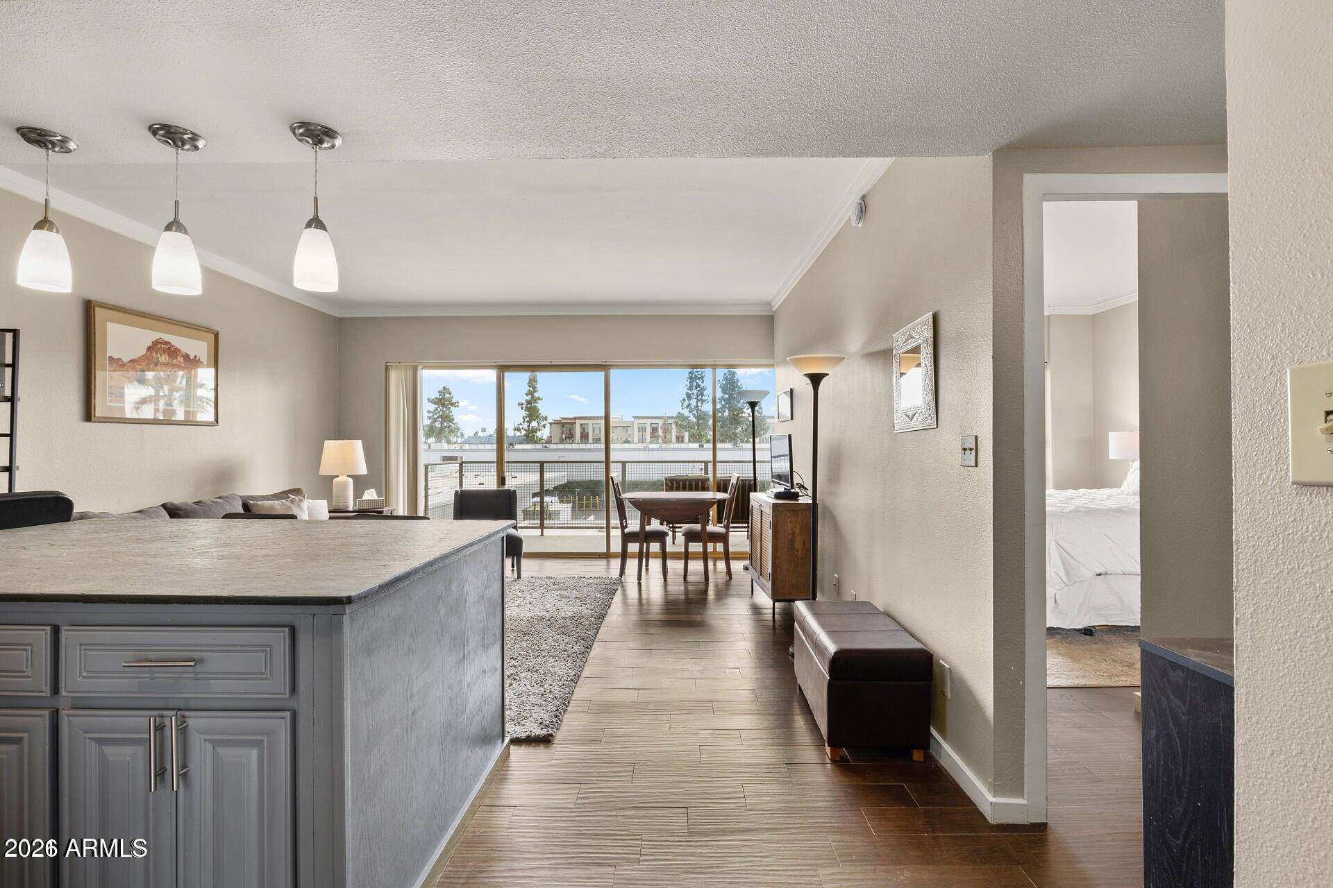 4750 N CENTRAL Avenue 2B