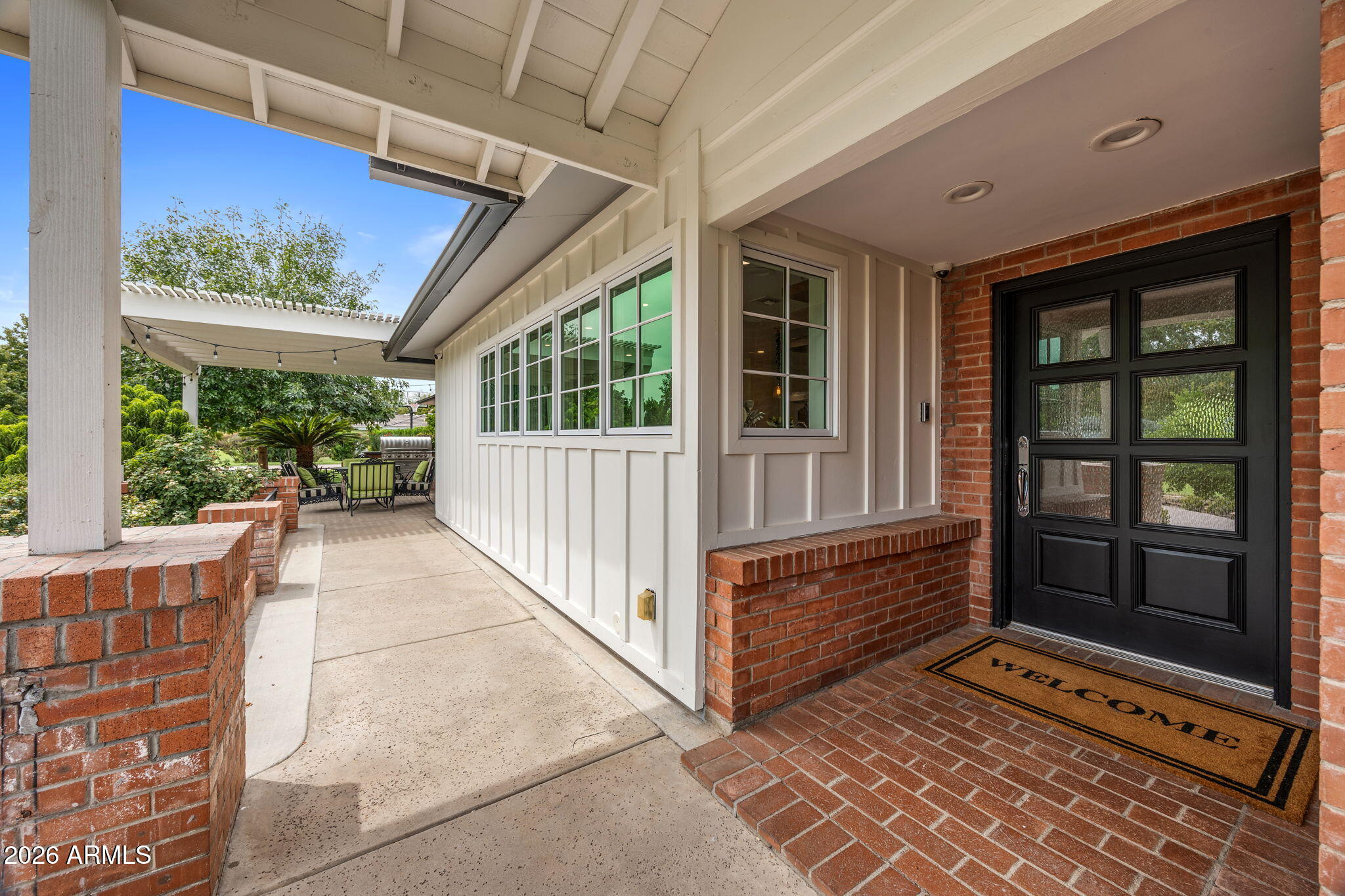 334 E GLENN Drive