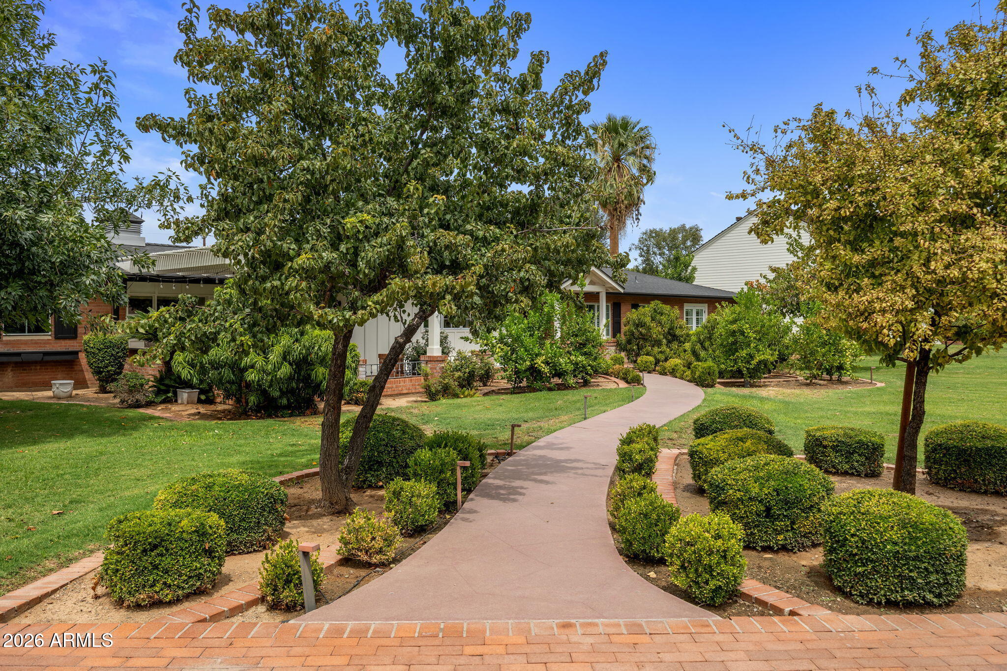 334 E GLENN Drive