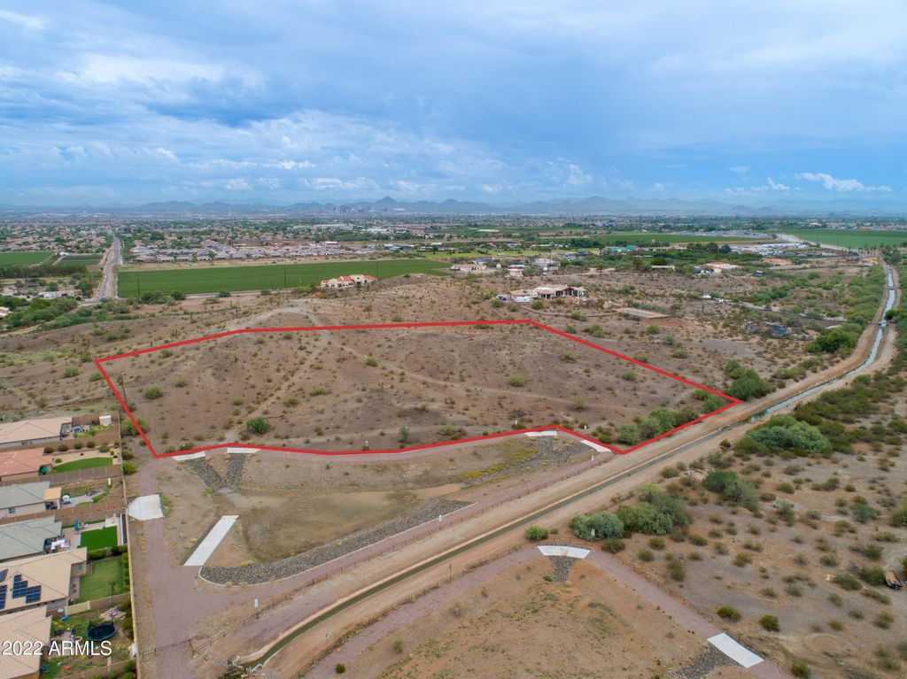 Photo of 2213 W Dobbins Road #A, Phoenix, AZ 85041 (MLS # 6444599)