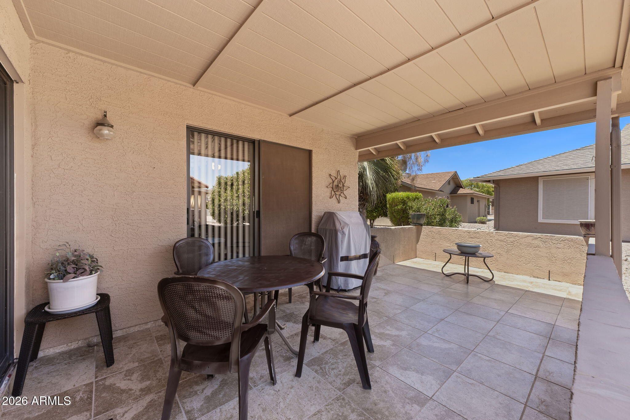 2076 LEISURE WORLD --