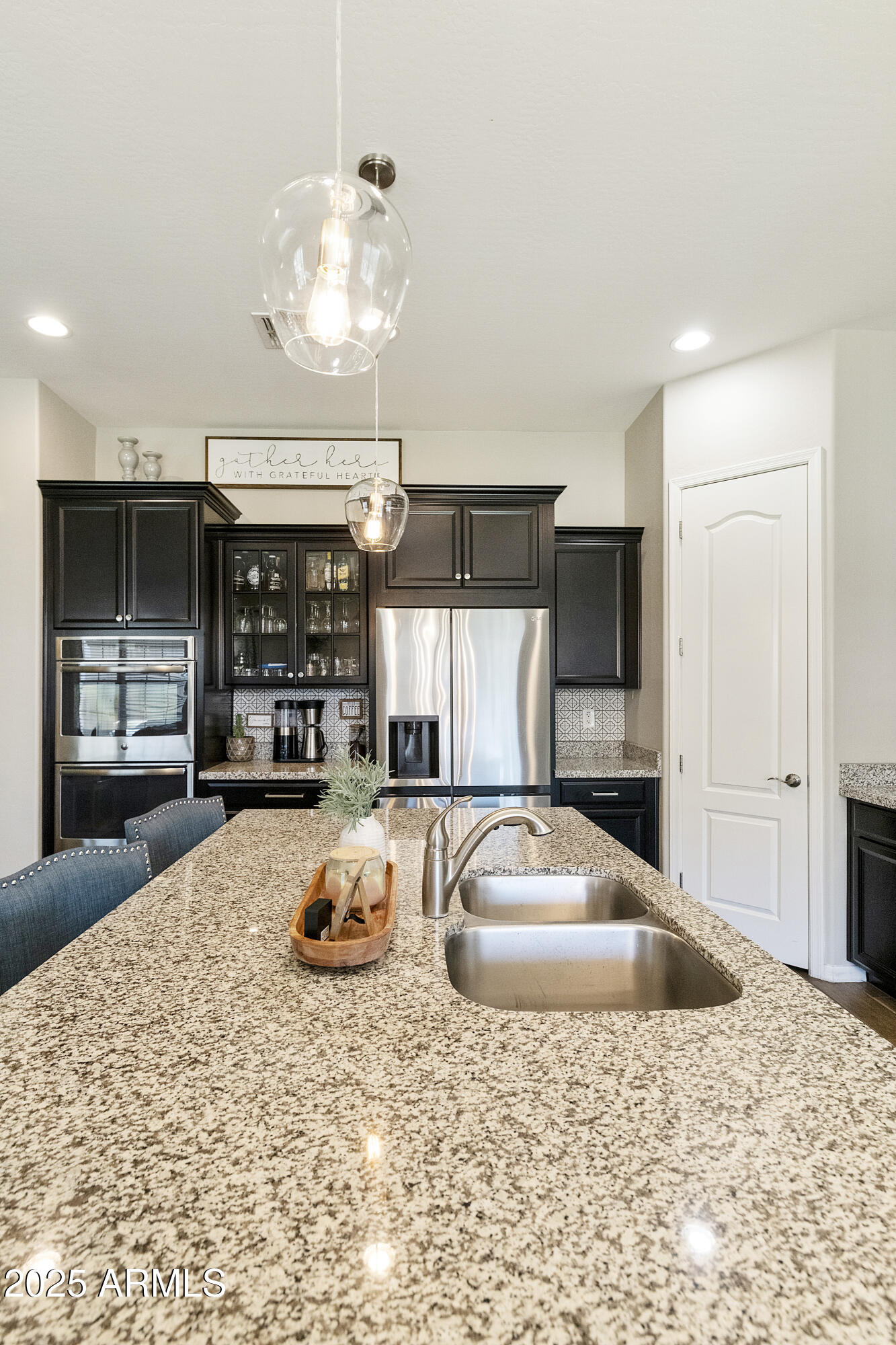 1517 W REDONDO Drive