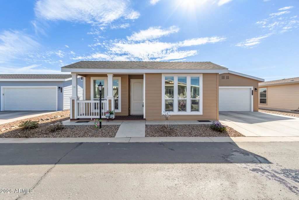 Photo of 3301 S Goldfield Road #6031, Apache Junction, AZ 85119 (MLS # 6973341)