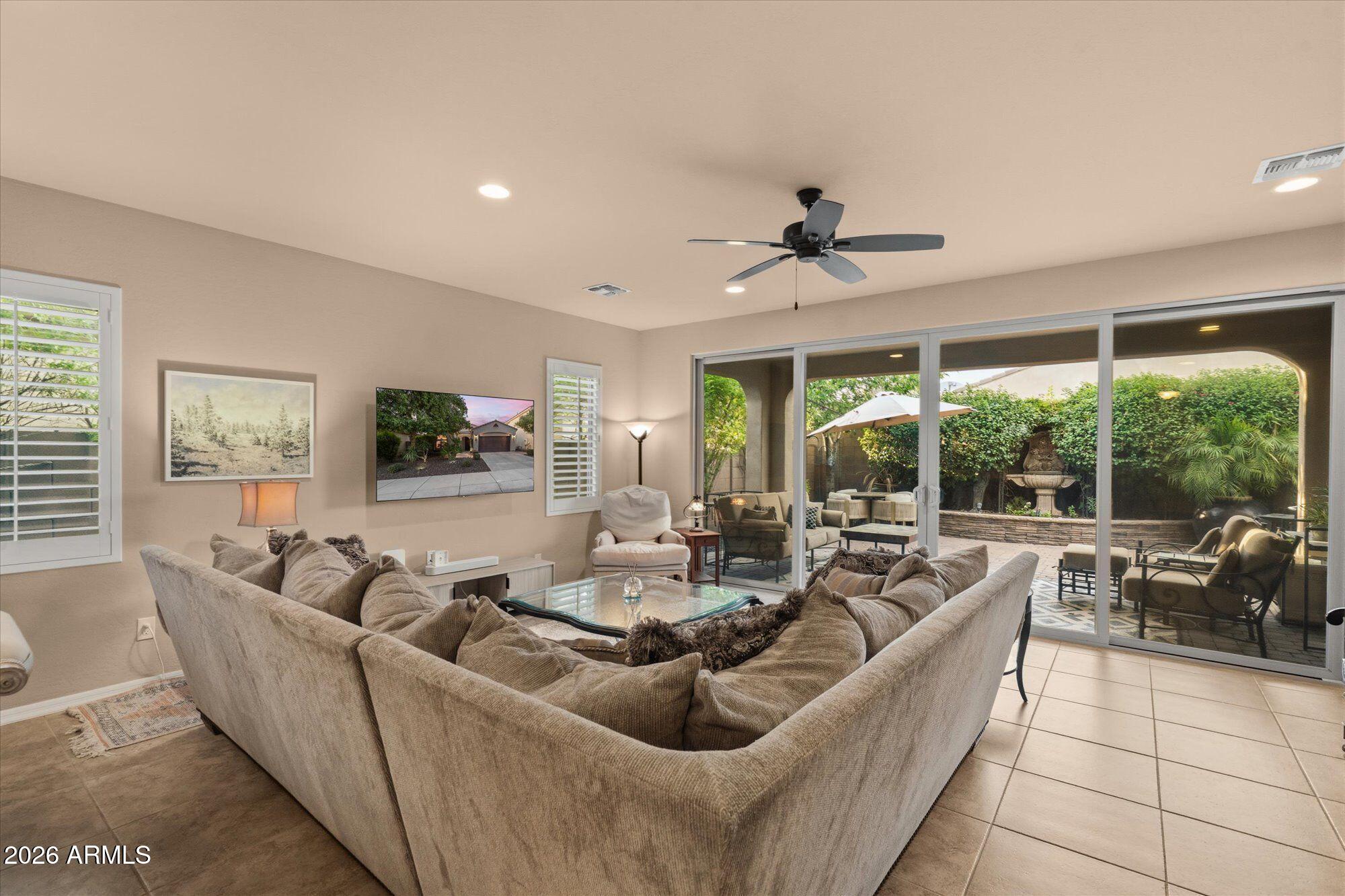 4424 E MURIEL Drive