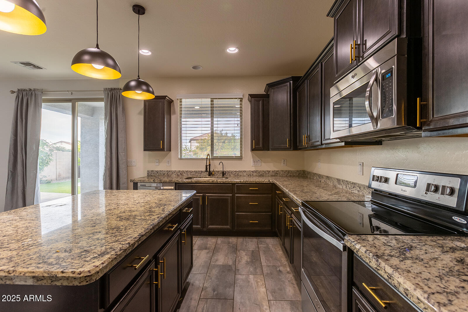 3312 E Russell Street