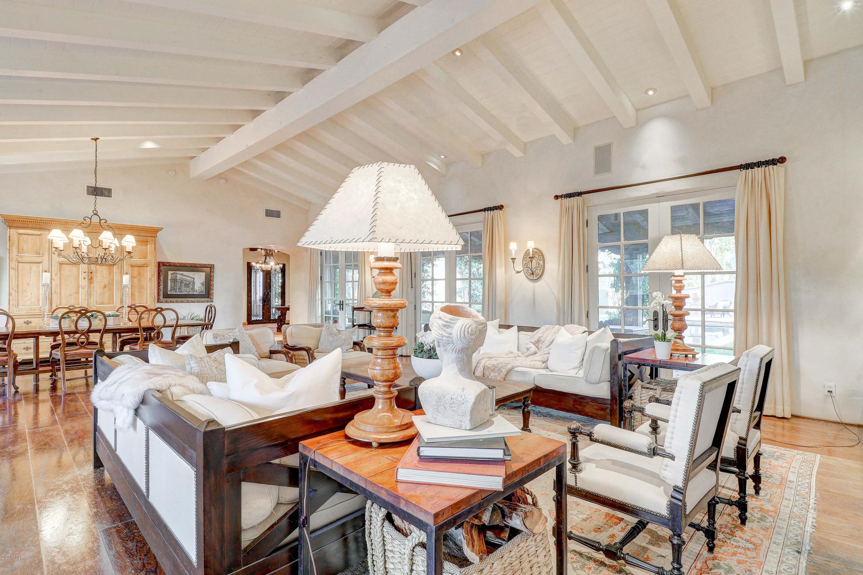 PARADISE HILLS - Residential