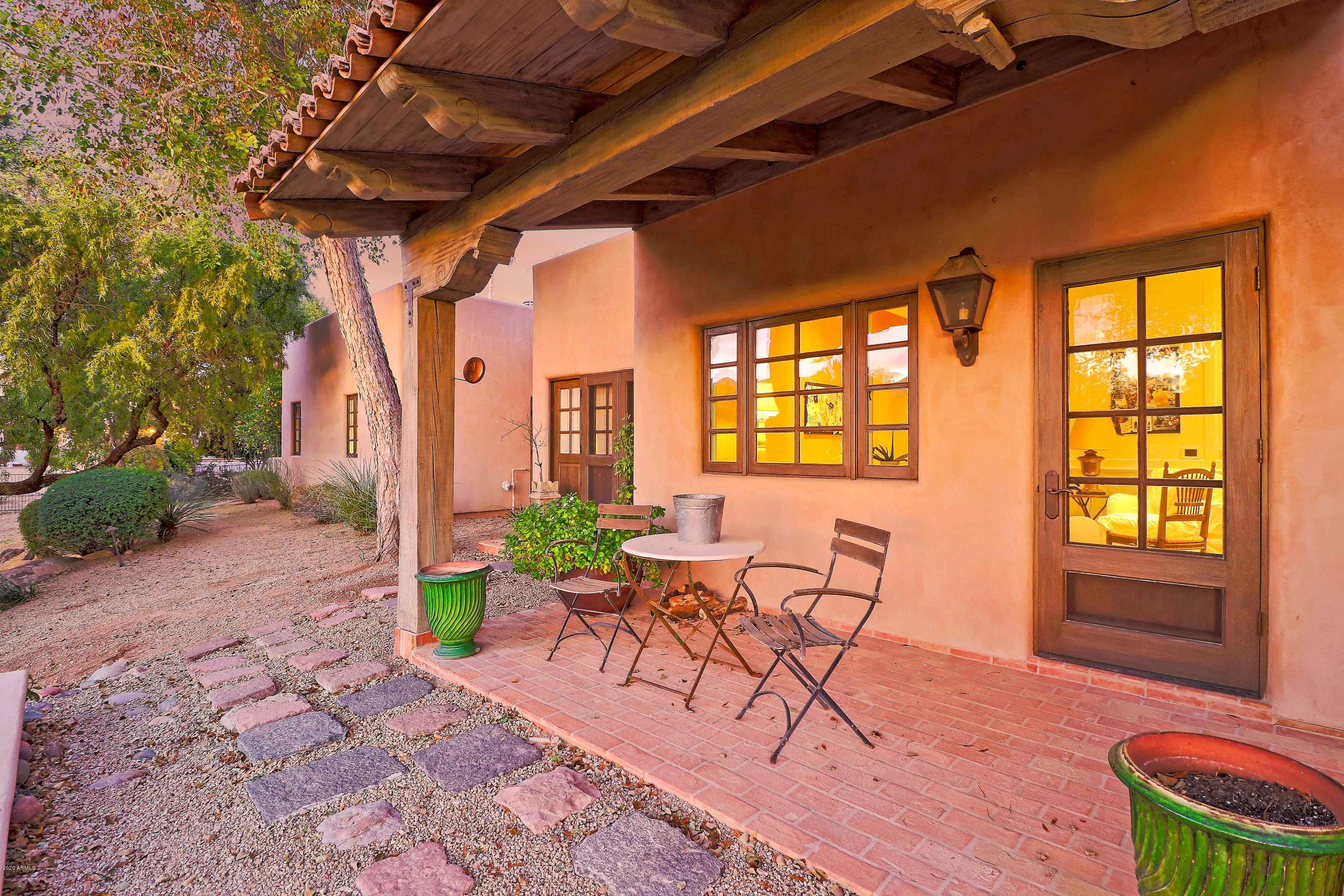 PARADISE HILLS - Residential