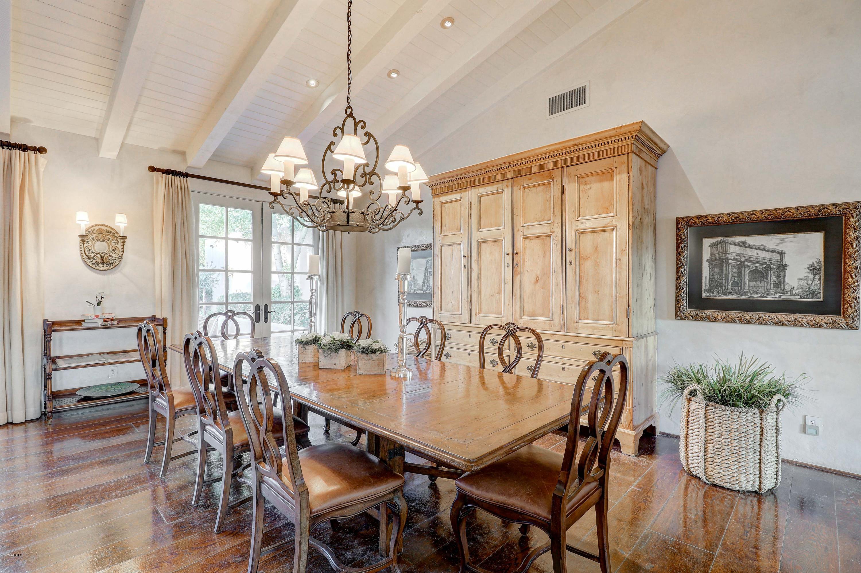 PARADISE HILLS - Residential