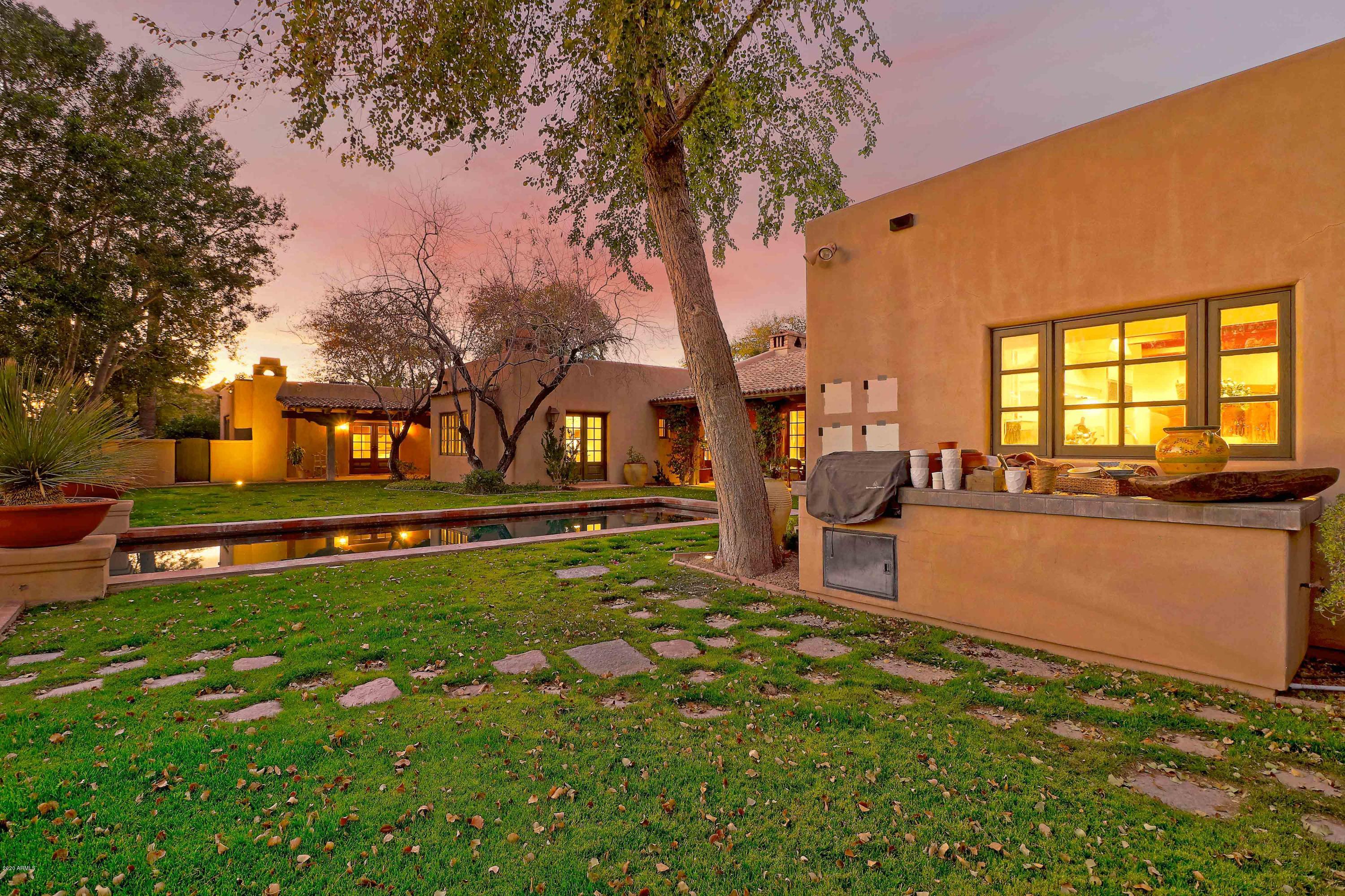 PARADISE HILLS - Residential